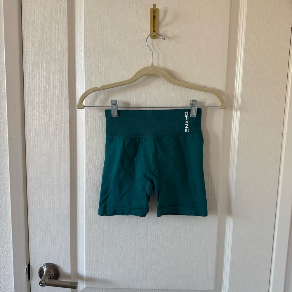 Dyfne Shorts